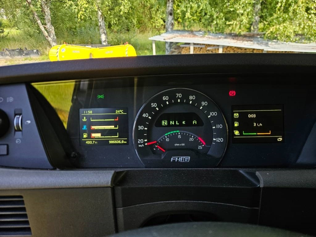 Leasing of Volvo FH 16 750 8x4 76tn yhdistelmä  Volvo FH 16 750 8x4 76tn yhdistelmä: picture 12