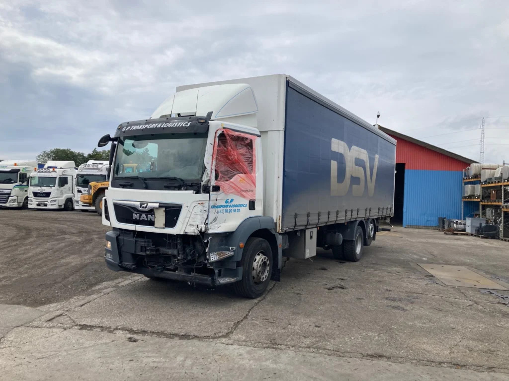 MAN TGM 26.290 6X2/4 - Curtain side truck: picture 1 MAN TGM 26.290 6X2/4 - Curtain side truck: picture 1