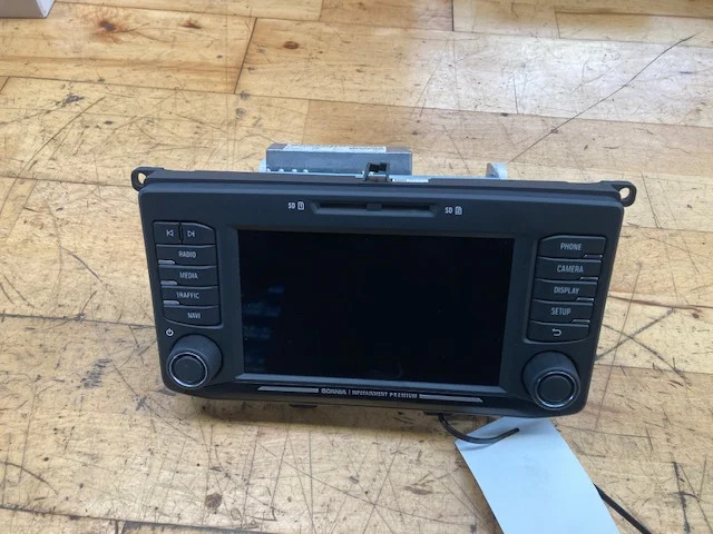 Scania Radio – Scania 3155256 – Scania 2906948 - Electrical system for Truck: picture 1 Scania Radio – Scania 3155256 – Scania 2906948 - Electrical system for Truck: picture 1