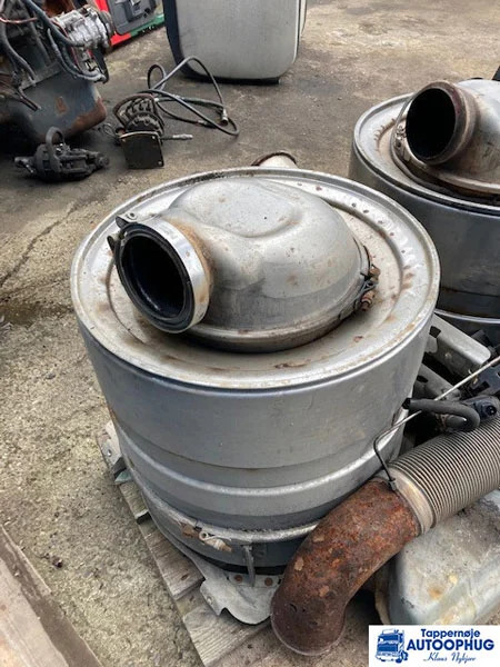 Scania exhaust lyddæmper EURO 5 P/N: 1865785 / 1538681 - Muffler/ Exhaust system for Truck: picture 1 Scania exhaust lyddæmper EURO 5 P/N: 1865785 / 1538681 - Muffler/ Exhaust system for Truck: picture 1