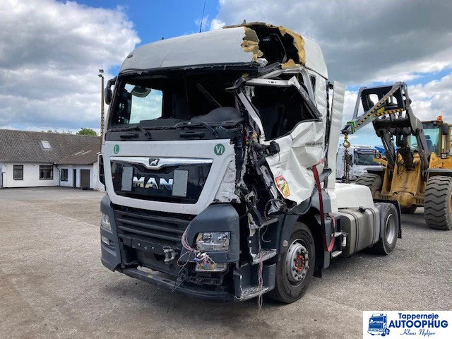 MAN TGX 18.460 - Tractor unit: picture 1 MAN TGX 18.460 - Tractor unit: picture 1