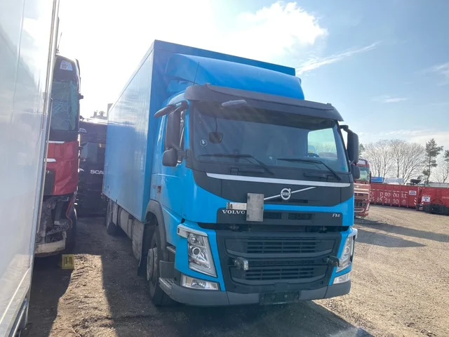 Volvo FM410 4X2 Box - Box truck: picture 2 Volvo FM410 4X2 Box - Box truck: picture 2
