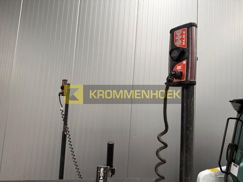 Skid steer loader Bobcat T 76 Laser Grader 244 cm HD: picture 10 Skid steer loader Bobcat T 76 Laser Grader 244 cm HD: picture 10