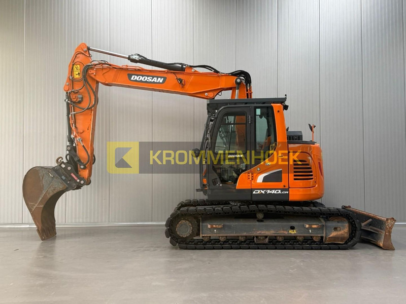 Doosan DX 140 LCR-5 Oilquick - Crawler excavator: picture 1 Doosan DX 140 LCR-5 Oilquick - Crawler excavator: picture 1