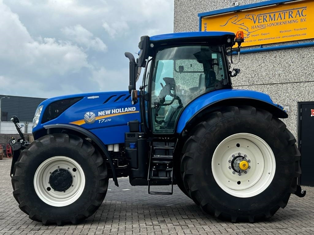 New Holland T7.270 Auto Command, GPS-RTK, frontlinkage + PTO, - Farm tractor: picture 2 New Holland T7.270 Auto Command, GPS-RTK, frontlinkage + PTO, - Farm tractor: picture 2