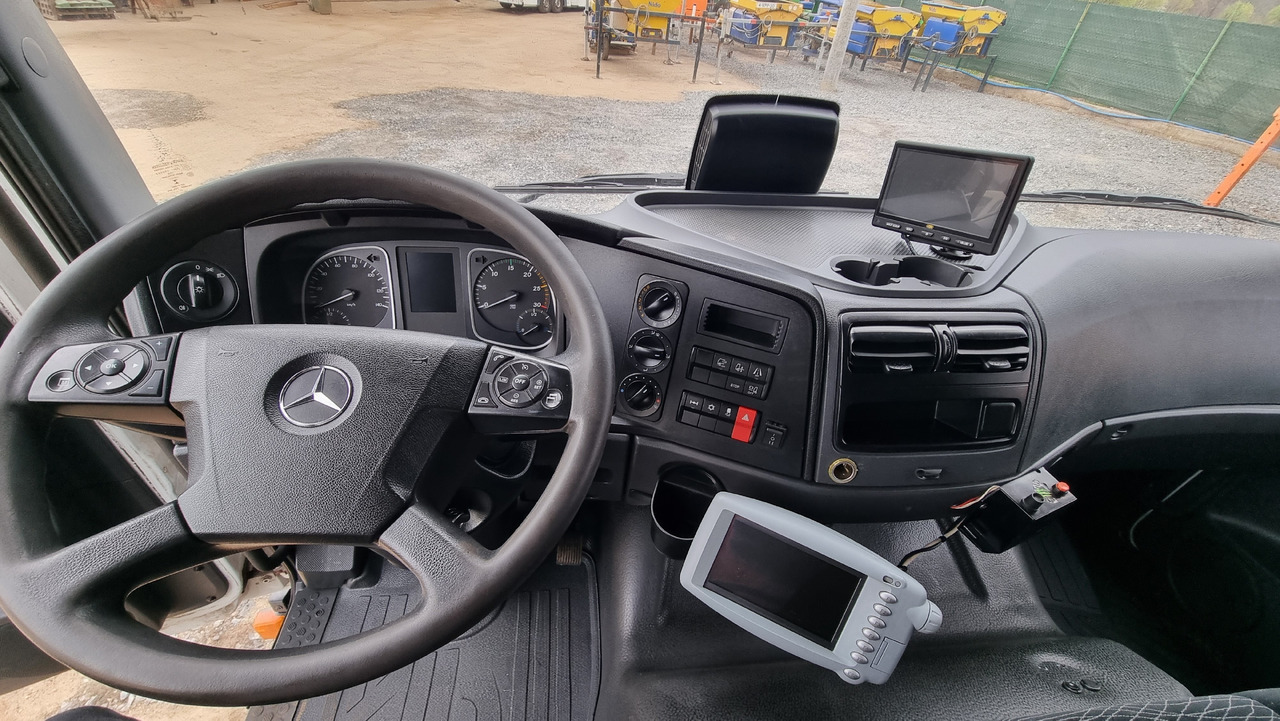 Mercedes Benz ATEGO 1524 - Refuse truck: picture 5 Mercedes Benz ATEGO 1524 - Refuse truck: picture 5