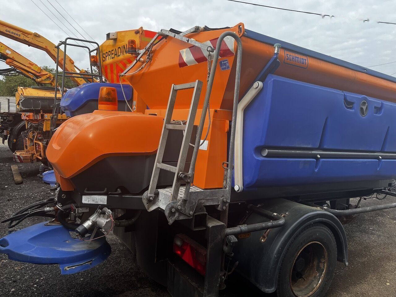 Schmidt Przyczepka 3,5m3 - Sand/ Salt spreader: picture 1 Schmidt Przyczepka 3,5m3 - Sand/ Salt spreader: picture 1