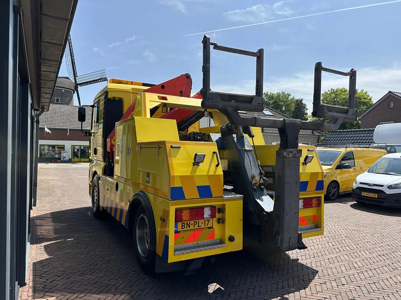 MAN TGA 18.360 Takelwagen Palfinger Kraan Falkom Brill - Tow truck: picture 4 MAN TGA 18.360 Takelwagen Palfinger Kraan Falkom Brill - Tow truck: picture 4