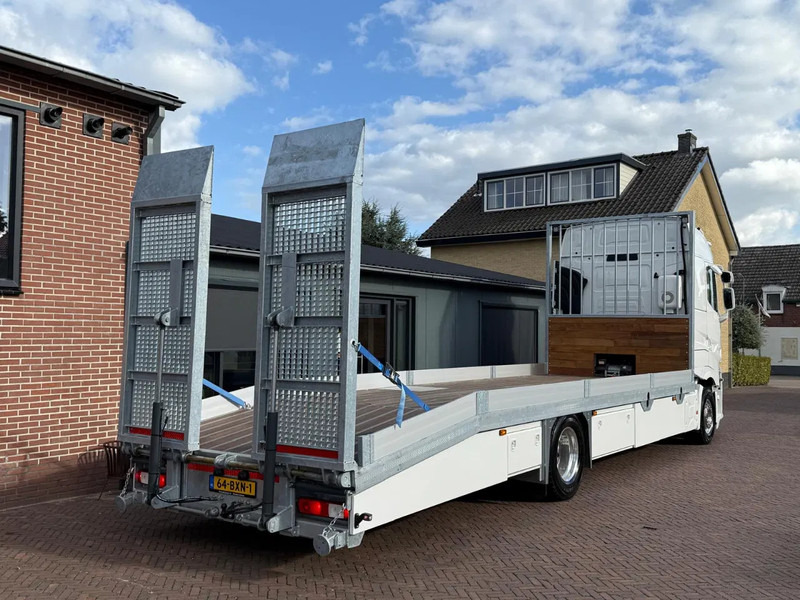 Renault T530 HIGH SHOWTRUCK Unused MULTI Transporter Full Option! - Car transporter truck: picture 3 Renault T530 HIGH SHOWTRUCK Unused MULTI Transporter Full Option! - Car transporter truck: picture 3