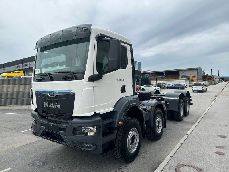 MAN 41.440 - Cab chassis truck: picture 2 MAN 41.440 - Cab chassis truck: picture 2