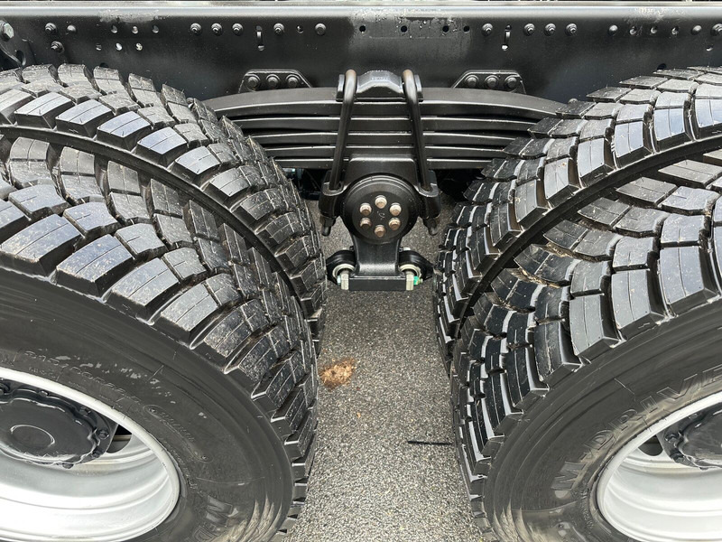 Leasing of MAN TGS 33.400 6X4 BB CH MAN TGS 33.400 6X4 BB CH: picture 12