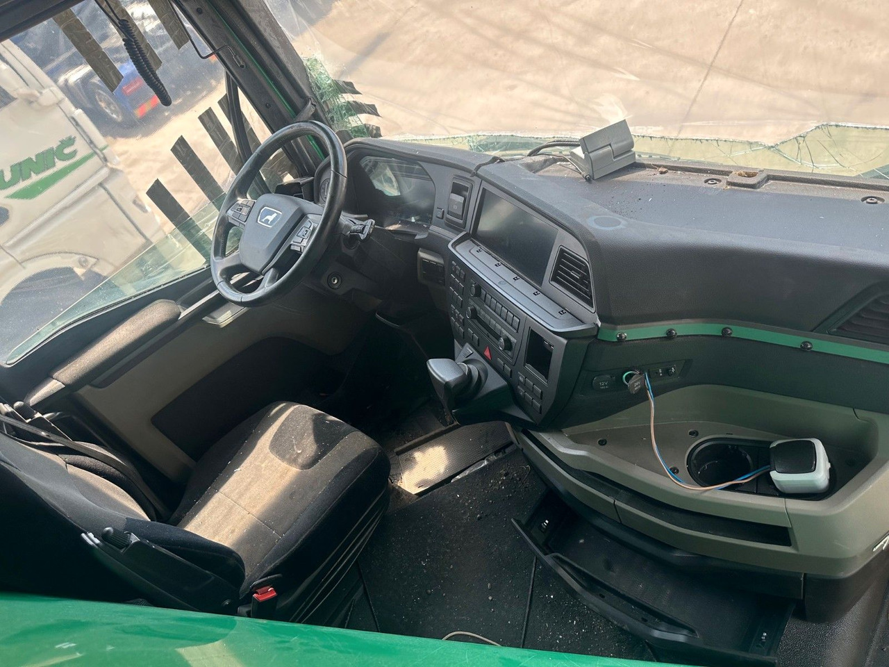 MAN TGX 18.540 4X2 LLS - Tractor unit: picture 5 MAN TGX 18.540 4X2 LLS - Tractor unit: picture 5