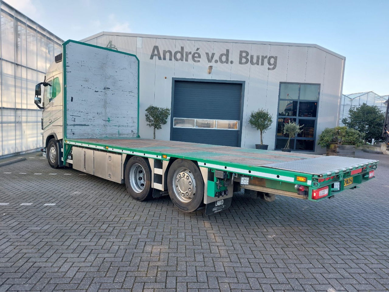 Volvo FH 500 6x2 Full Options 1e Owner Truck - Dropside/ Flatbed truck: picture 2 Volvo FH 500 6x2 Full Options 1e Owner Truck - Dropside/ Flatbed truck: picture 2