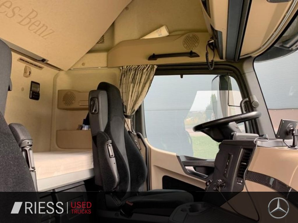 Mercedes-Benz Actros Edition 2 BiXenon KlimaA Navi Massage - Tractor unit: picture 5 Mercedes-Benz Actros Edition 2 BiXenon KlimaA Navi Massage - Tractor unit: picture 5