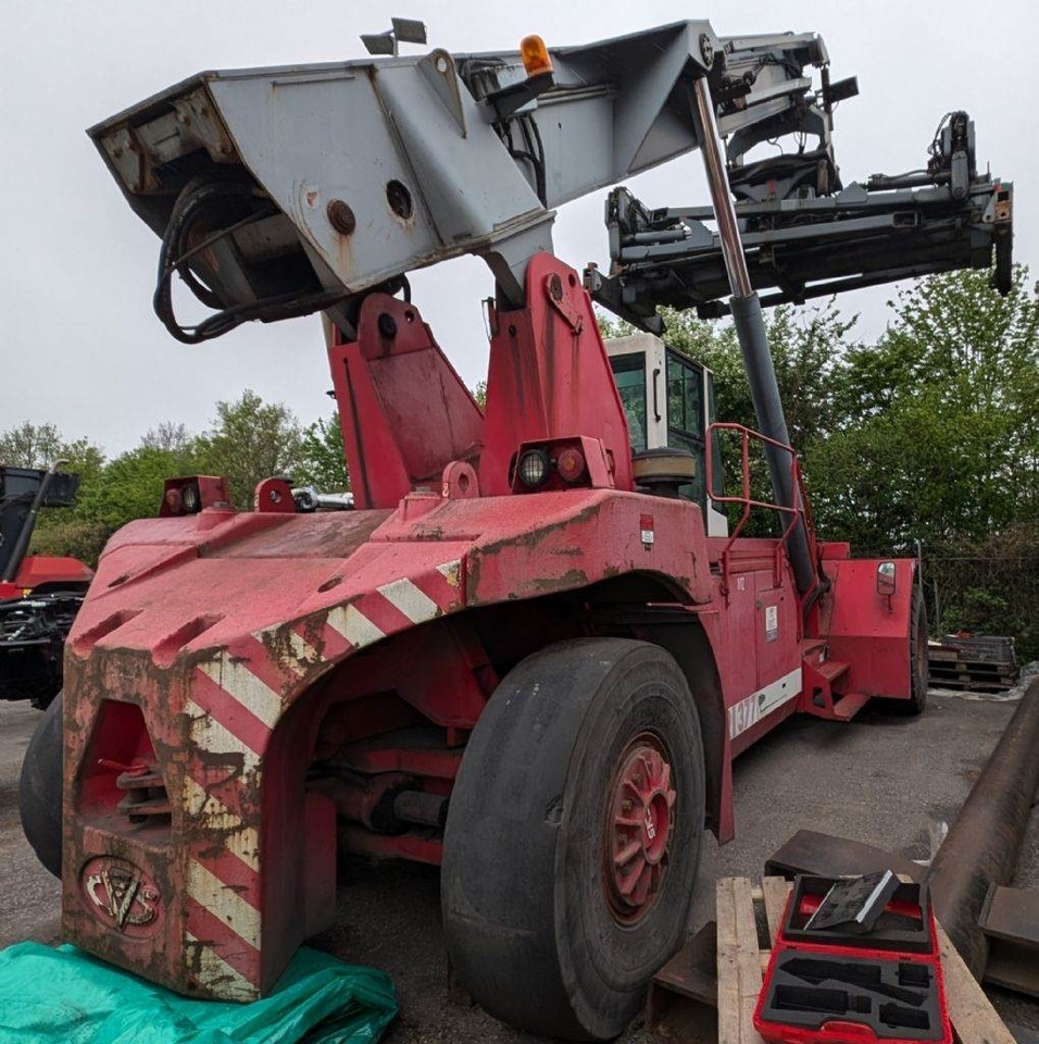 CVS Ferrari F377.5 PB - Reach stacker: picture 3 CVS Ferrari F377.5 PB - Reach stacker: picture 3