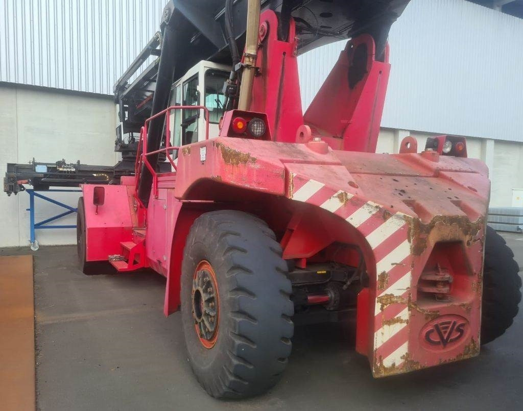 CVS Ferrari F478 - Reach stacker: picture 2 CVS Ferrari F478 - Reach stacker: picture 2