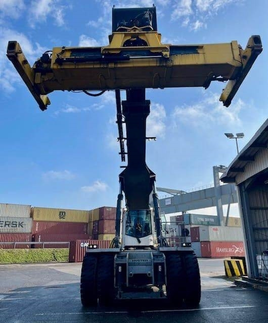 Hyster RS46-41XD/67S - Reach stacker: picture 4 Hyster RS46-41XD/67S - Reach stacker: picture 4