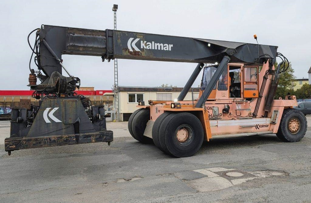 Kalmar DC4560RC4 - Reach stacker: picture 3 Kalmar DC4560RC4 - Reach stacker: picture 3
