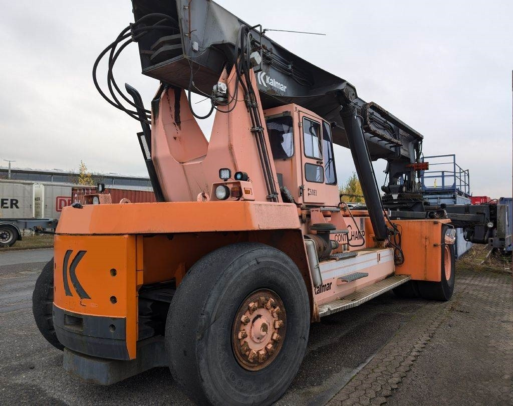 Kalmar DC4560RC4 - Reach stacker: picture 4 Kalmar DC4560RC4 - Reach stacker: picture 4