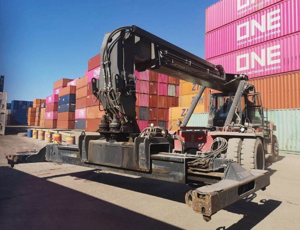 Kalmar DRG100-54S6 - Reach stacker: picture 2 Kalmar DRG100-54S6 - Reach stacker: picture 2