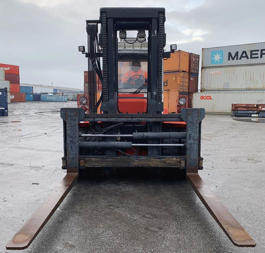 Svetruck 13,6-120-32  - Diesel forklift: picture 3 Svetruck 13,6-120-32  - Diesel forklift: picture 3