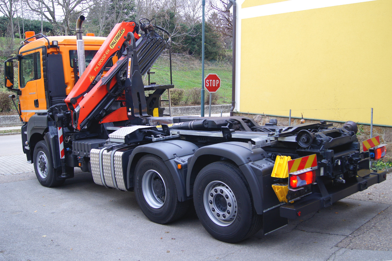 MAN TGS 28.400 BL 6x4-4/PK 12002 D/PALIFT/Winterdienst/Streuer/Pflug - Hook lift truck, Crane truck: picture 3 MAN TGS 28.400 BL 6x4-4/PK 12002 D/PALIFT/Winterdienst/Streuer/Pflug - Hook lift truck, Crane truck: picture 3