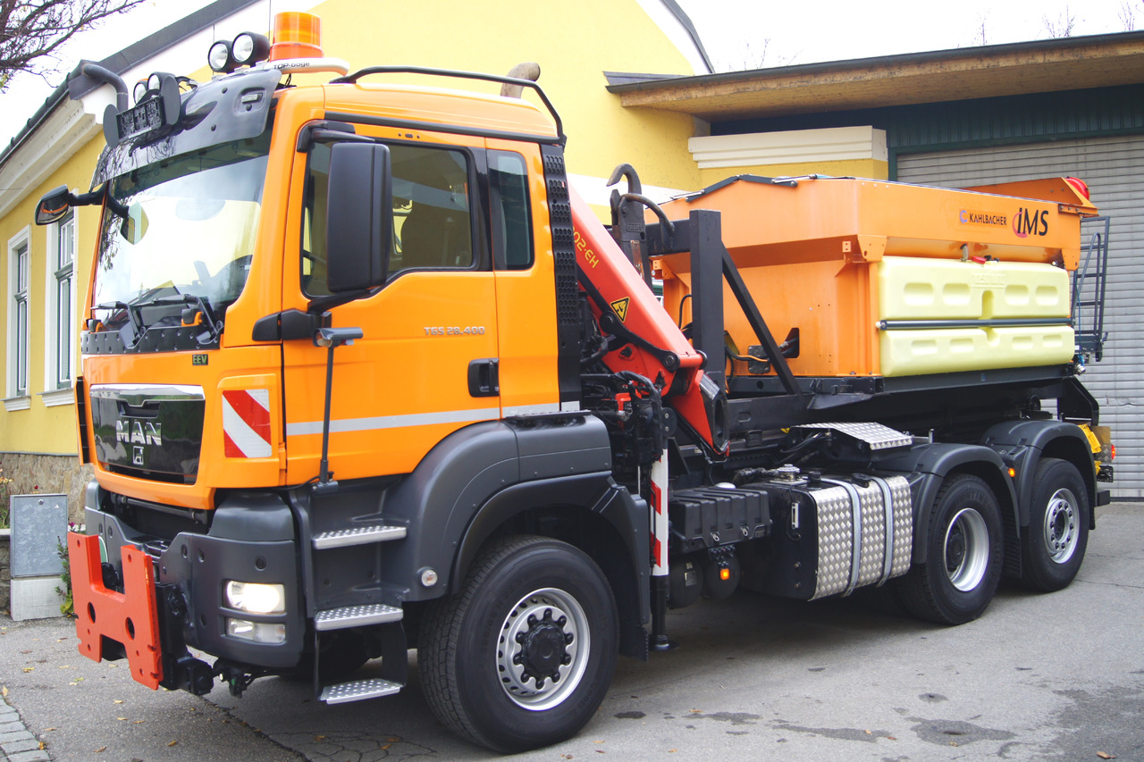 MAN TGS 28.400 BL 6x4-4/TÜV/PK12002/PALIFT/Winterdienst/Salzstreuer/Streuer/Schneepflug - Snow removal vehicle: picture 3 MAN TGS 28.400 BL 6x4-4/TÜV/PK12002/PALIFT/Winterdienst/Salzstreuer/Streuer/Schneepflug - Snow removal vehicle: picture 3