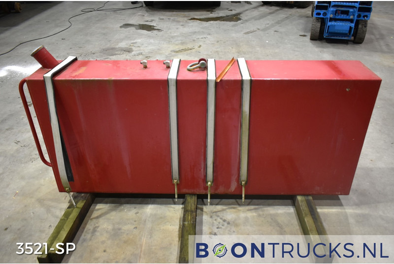 Onbekend HYDRAULIEKTANK | L 30 x W 183 x H 77 cm * ca 400 L - Hydraulic tank: picture 2 Onbekend HYDRAULIEKTANK | L 30 x W 183 x H 77 cm * ca 400 L - Hydraulic tank: picture 2