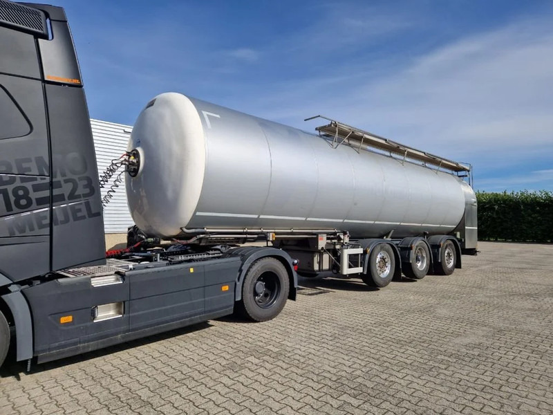 G.magyar 36000 liter geïsoleerde intra / melk tankoplegger met VSE Besturing en pomp - Tanker semi-trailer: picture 1 G.magyar 36000 liter geïsoleerde intra / melk tankoplegger met VSE Besturing en pomp - Tanker semi-trailer: picture 1