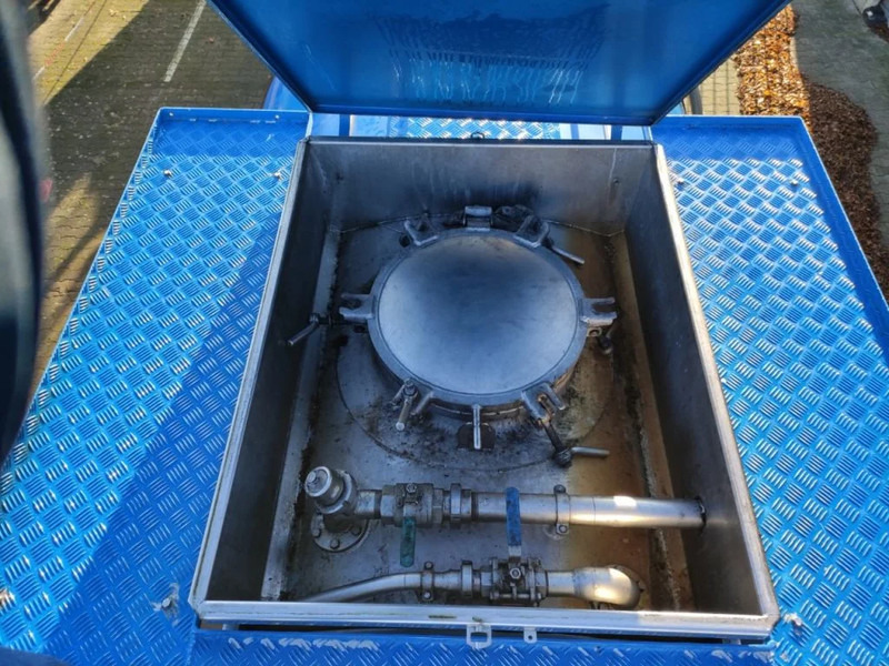 Tanker semi-trailer LAG 32000 liter tankoplegger met pomp ADR/VLG: picture 6 Tanker semi-trailer LAG 32000 liter tankoplegger met pomp ADR/VLG: picture 6