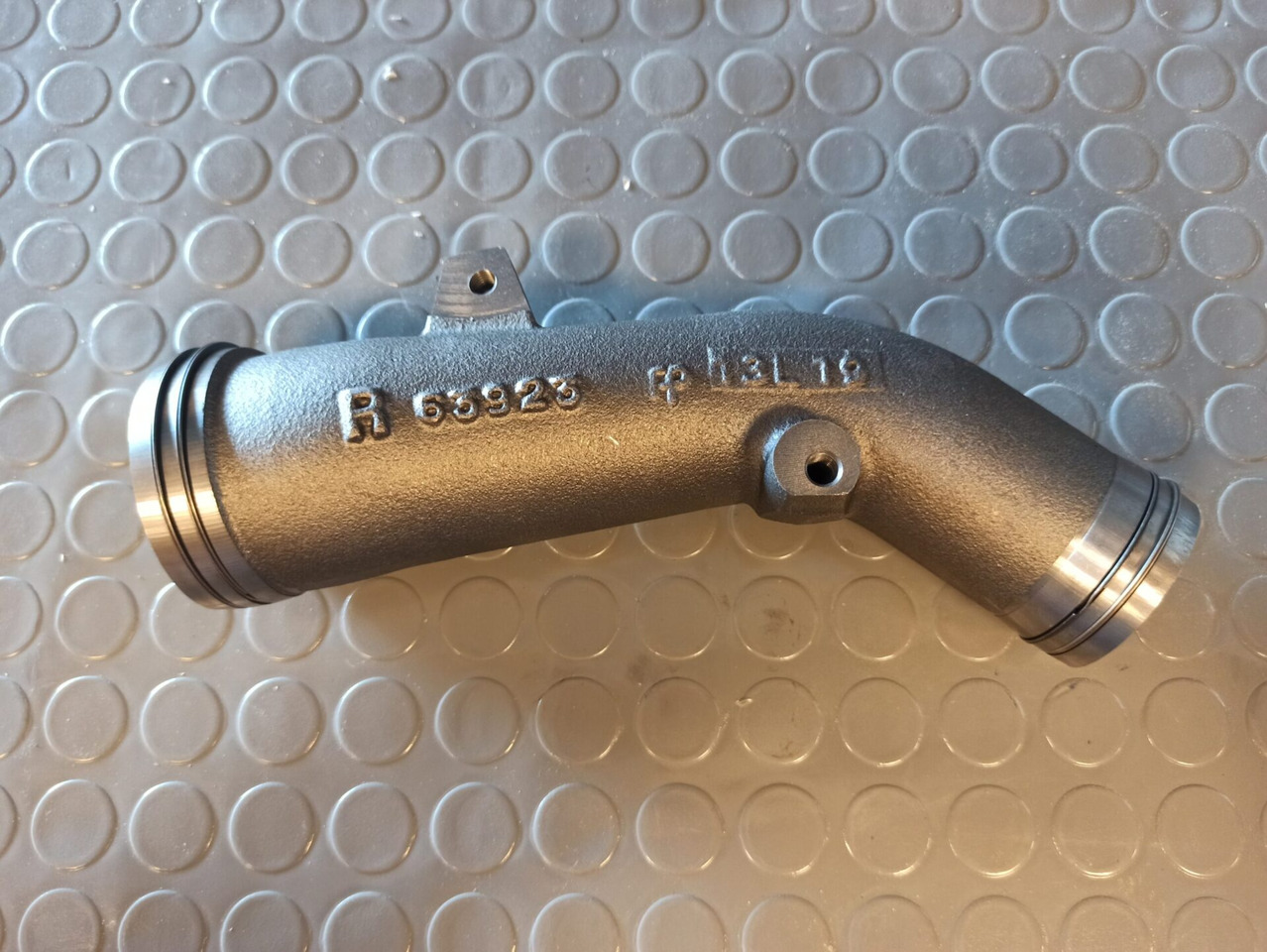 SCANIA EXHAUST MANIFOLD - 63923 - Exhaust manifold for Truck: picture 1 SCANIA EXHAUST MANIFOLD - 63923 - Exhaust manifold for Truck: picture 1