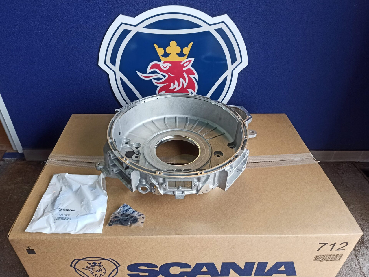 SCANIA FLYWHEEL HOUSING - 2281776 - Flywheel for Truck: picture 1 SCANIA FLYWHEEL HOUSING - 2281776 - Flywheel for Truck: picture 1