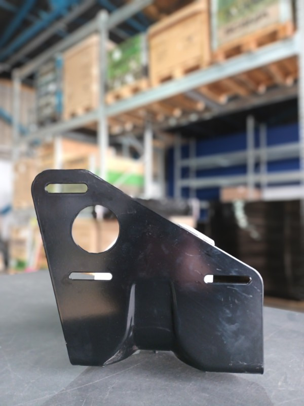 VOLVO ATTACHING PLATE - 21663229 - Brake parts for Truck: picture 1 VOLVO ATTACHING PLATE - 21663229 - Brake parts for Truck: picture 1