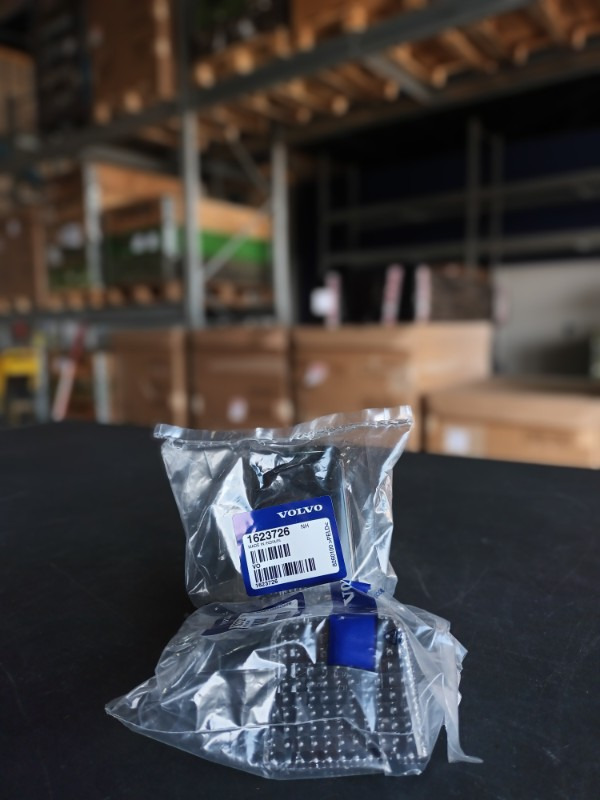 VOLVO LAMP 1623726 - Lights/ Lighting for Truck: picture 1 VOLVO LAMP 1623726 - Lights/ Lighting for Truck: picture 1