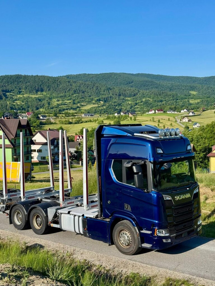 SCANIA 650 V8 6X4 - Timber truck: picture 4 SCANIA 650 V8 6X4 - Timber truck: picture 4