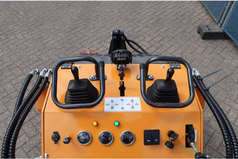 New Crawler loader ARTEER QB-480: picture 20