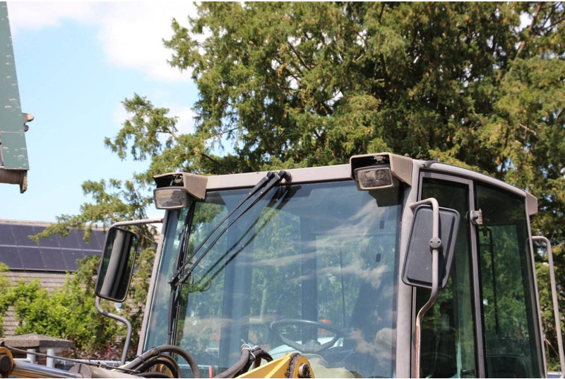 Wheel loader Ahlmann AS90: picture 11