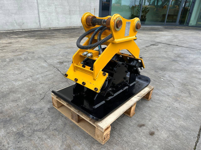 BLK BLK/04 - Plate compactor: picture 2 BLK BLK/04 - Plate compactor: picture 2