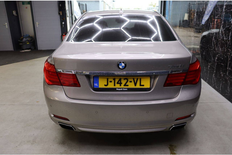 BMW 7 Serie 750i XDRIVE - Saloon car: picture 5 BMW 7 Serie 750i XDRIVE - Saloon car: picture 5