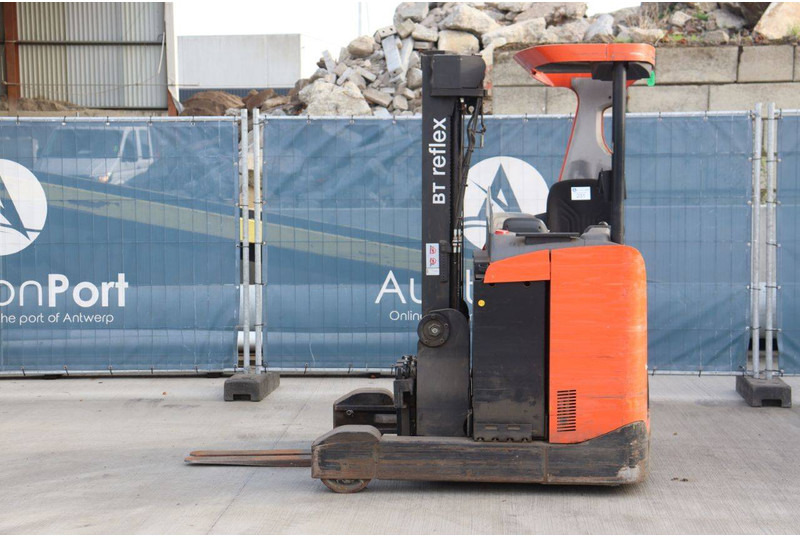 BT  - Reach truck: picture 2 BT  - Reach truck: picture 2