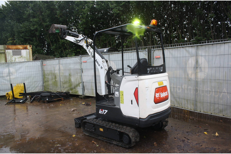 Bobcat E17 - Mini excavator: picture 4 Bobcat E17 - Mini excavator: picture 4