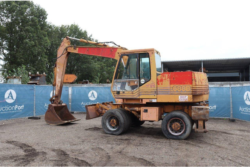 Case 688B-P - Wheel excavator: picture 3 Case 688B-P - Wheel excavator: picture 3