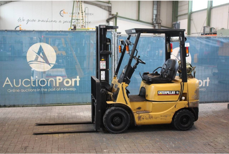 Caterpillar GP15K - LPG forklift: picture 1 Caterpillar GP15K - LPG forklift: picture 1