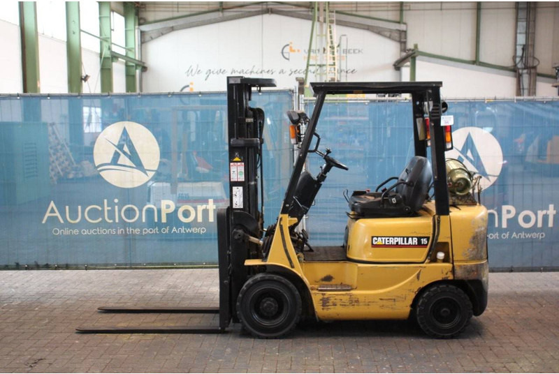 Caterpillar GP15K - LPG forklift: picture 2 Caterpillar GP15K - LPG forklift: picture 2