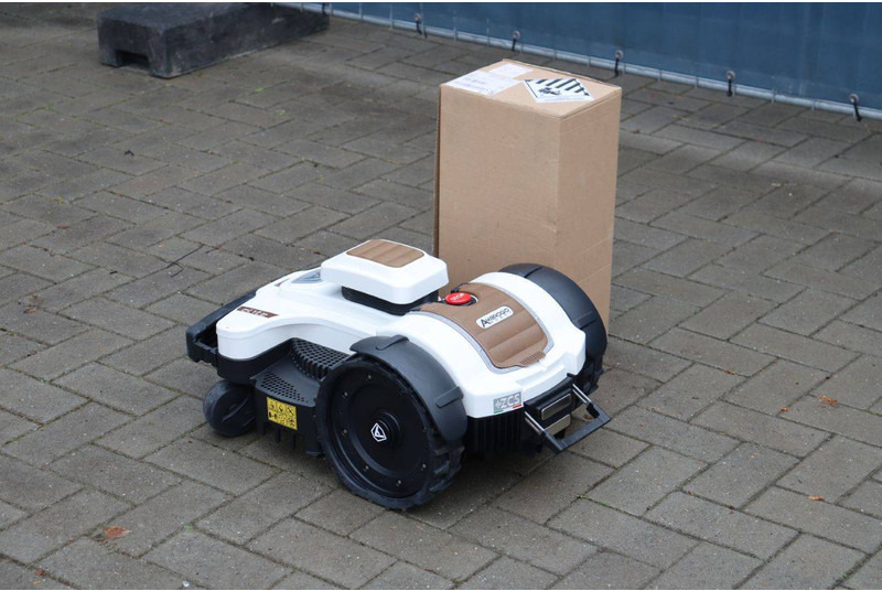 Cenntro AMBROGIO - Lawn mower: picture 3 Cenntro AMBROGIO - Lawn mower: picture 3