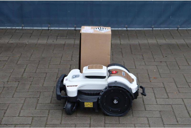 Cenntro AMBROGIO - Lawn mower: picture 2 Cenntro AMBROGIO - Lawn mower: picture 2