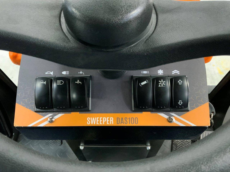 New Road sweeper Daewoo DAS100: picture 7 New Road sweeper Daewoo DAS100: picture 7