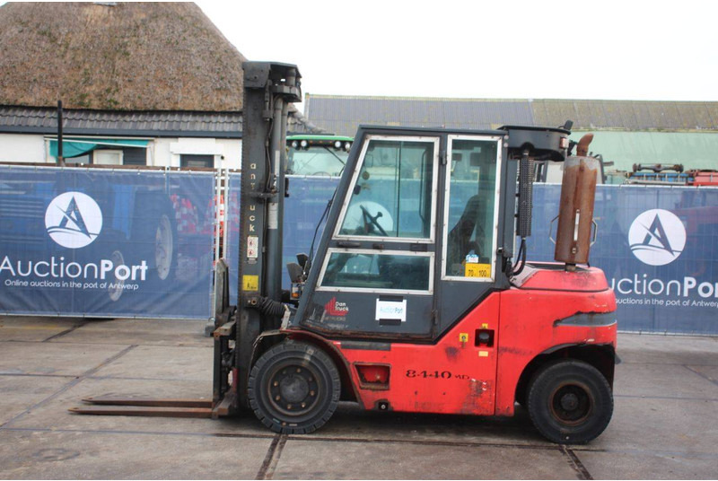 Dantruck 8440 DG - Diesel forklift: picture 2 Dantruck 8440 DG - Diesel forklift: picture 2