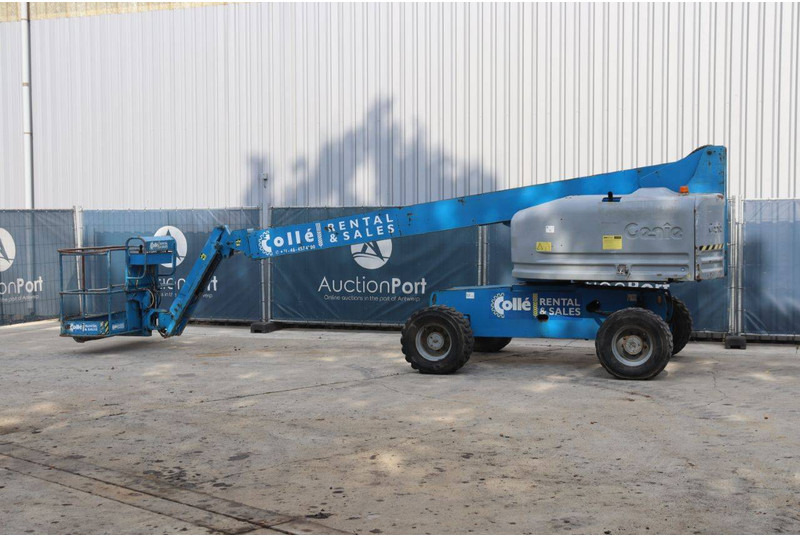 Genie S45 - Articulated boom lift: picture 3 Genie S45 - Articulated boom lift: picture 3