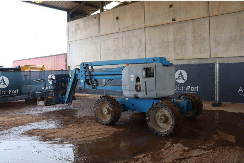 Genie Z-45/25 - Articulated boom lift: picture 3 Genie Z-45/25 - Articulated boom lift: picture 3